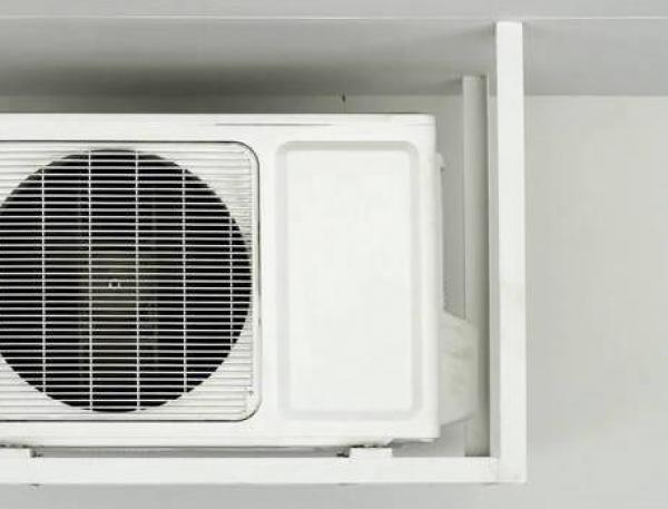 Como limpar a unidade condensadora 